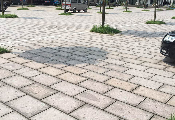延长高湖石使用使命在安装和使用的时候要多注意-诸暨市越拓石材有限公司